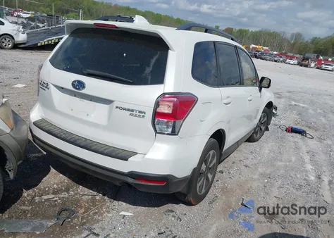 2017 Subaru Forester 2.5I Premium из США, поврежденный, VIN JF2SJAEC9HH482366